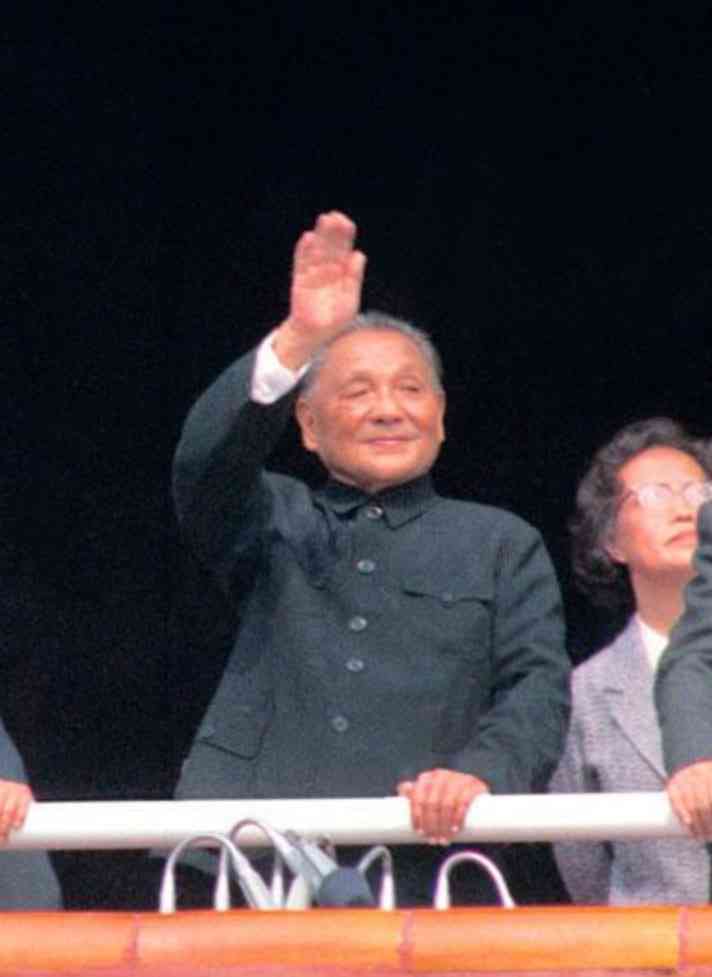 《国庆35周年大阅兵》最新免费高清电影无广告在线播放|纪录片,短片·中国大陆·1984