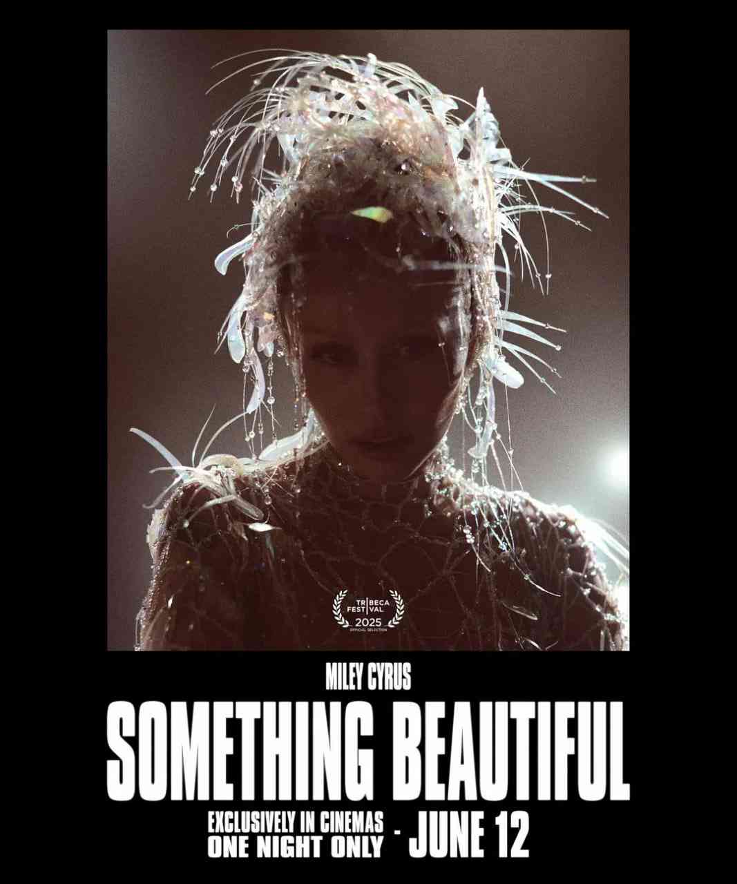 《麦粒·赛勒斯: 美丽事物音乐电影》最新免费高清电影无广告在线播放|纪录片,音乐·美国·2025